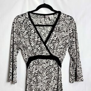 🖤5/$20🖤 DUO MATERNITY.. black and white dress..